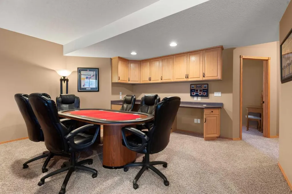18 Riverview Drive SE Redcliff AB T0J2P0