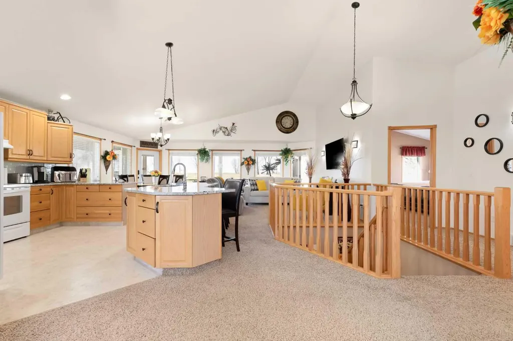 18 Riverview Drive SE Redcliff AB T0J2P0