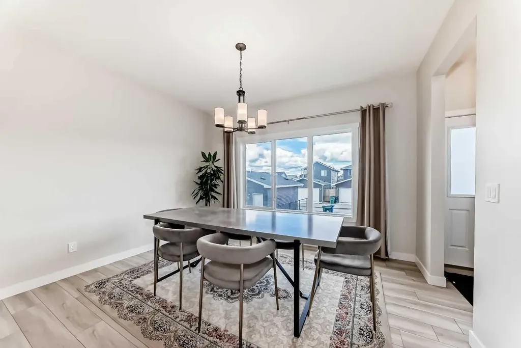 1104 Bayview Gardens SW Airdrie AB T4B 5K4