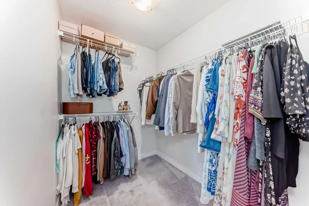 1104 Bayview Gardens SW Airdrie AB T4B 5K4