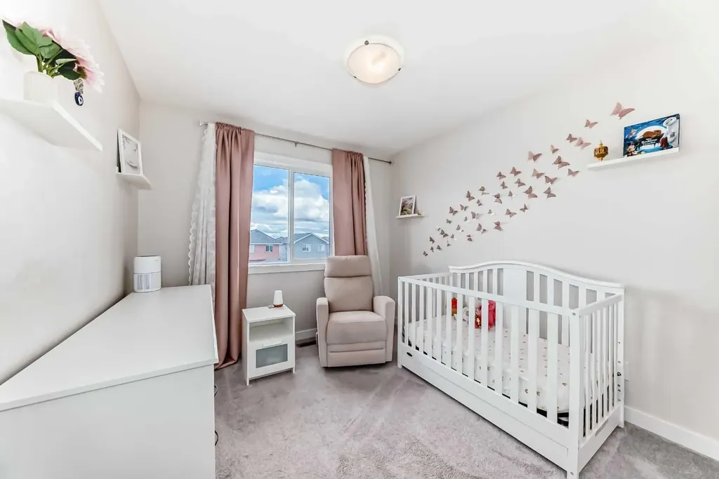 1104 Bayview Gardens SW Airdrie AB T4B 5K4