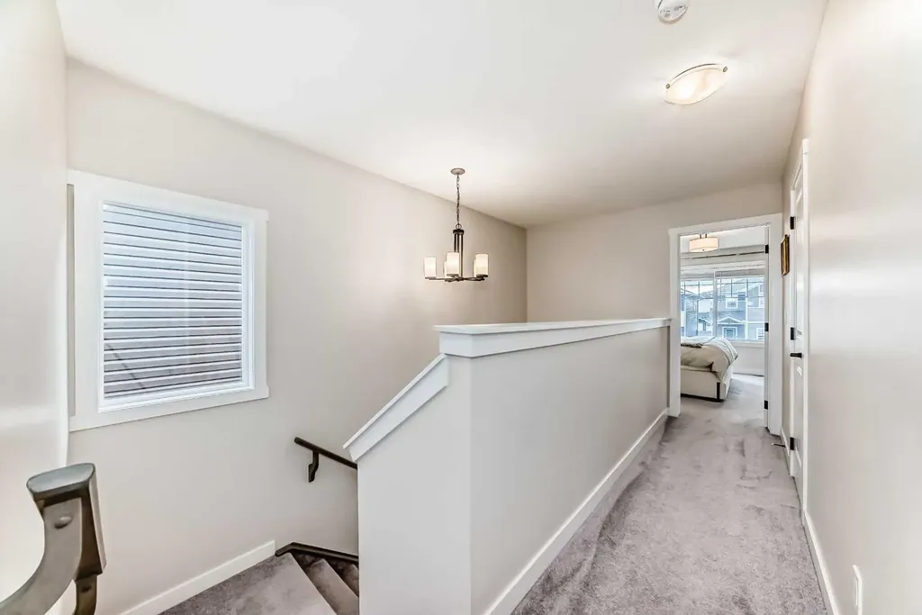 1104 Bayview Gardens SW Airdrie AB T4B 5K4