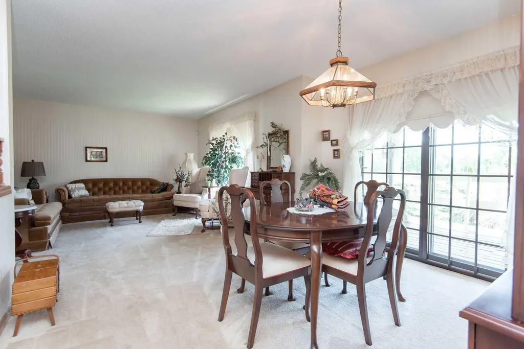 28319 Township Road 384 Rural Red Deer County AB T4S 2A4