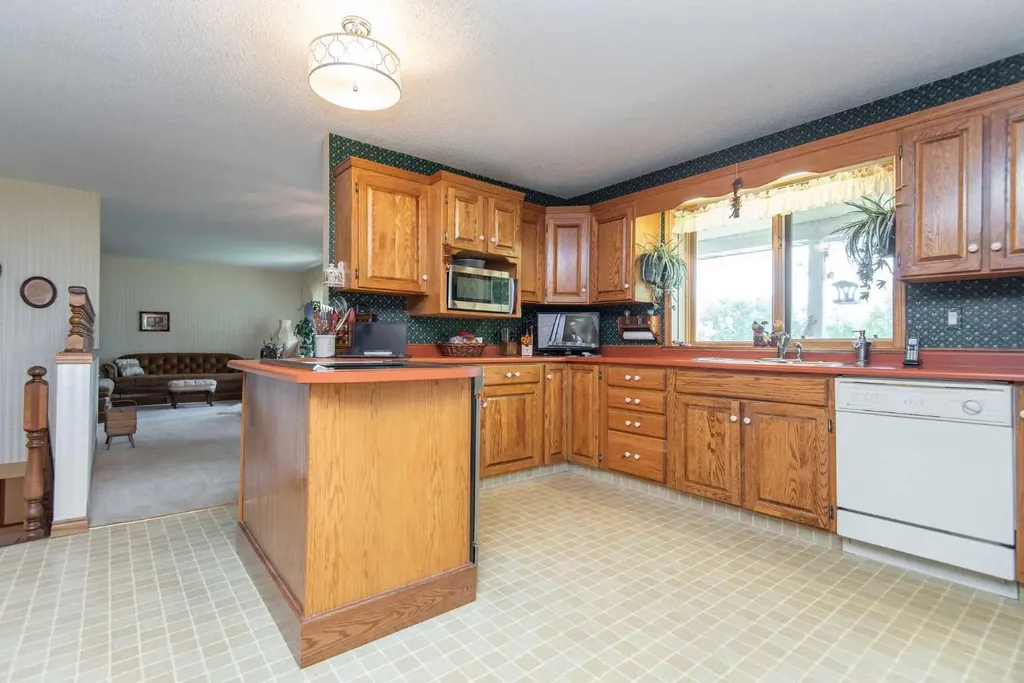28319 Township Road 384 Rural Red Deer County AB T4S 2A4