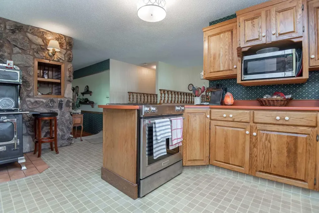 28319 Township Road 384 Rural Red Deer County AB T4S 2A4