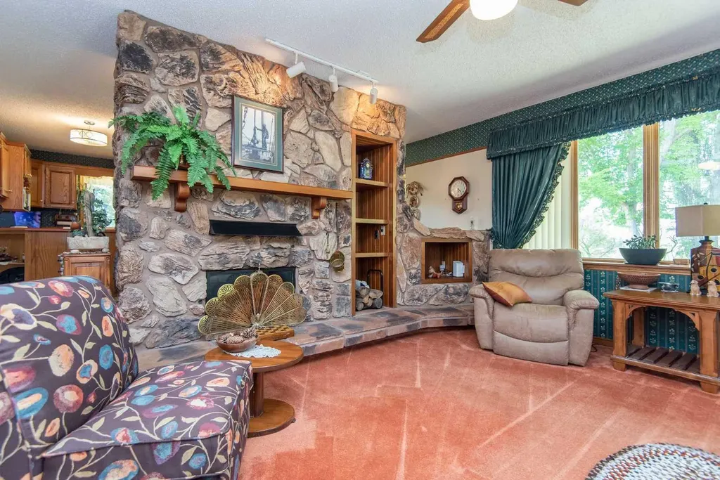 28319 Township Road 384 Rural Red Deer County AB T4S 2A4