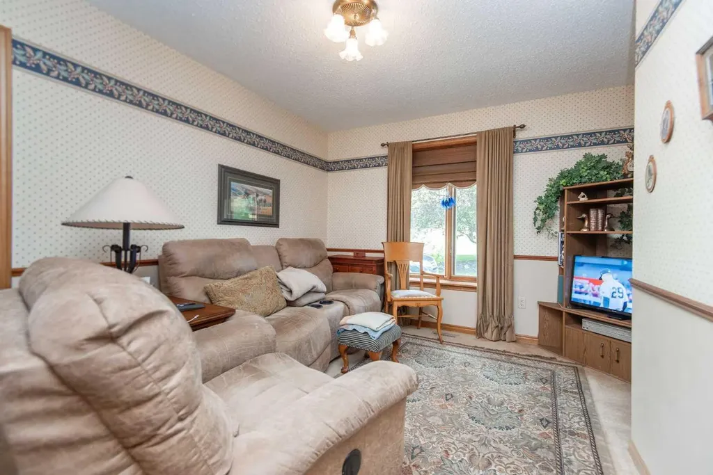 28319 Township Road 384 Rural Red Deer County AB T4S 2A4