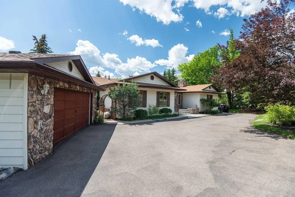 28319 Township Road 384 Rural Red Deer County AB T4S 2A4