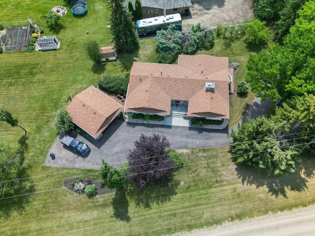 28319 Township Road 384 Rural Red Deer County AB T4S 2A4