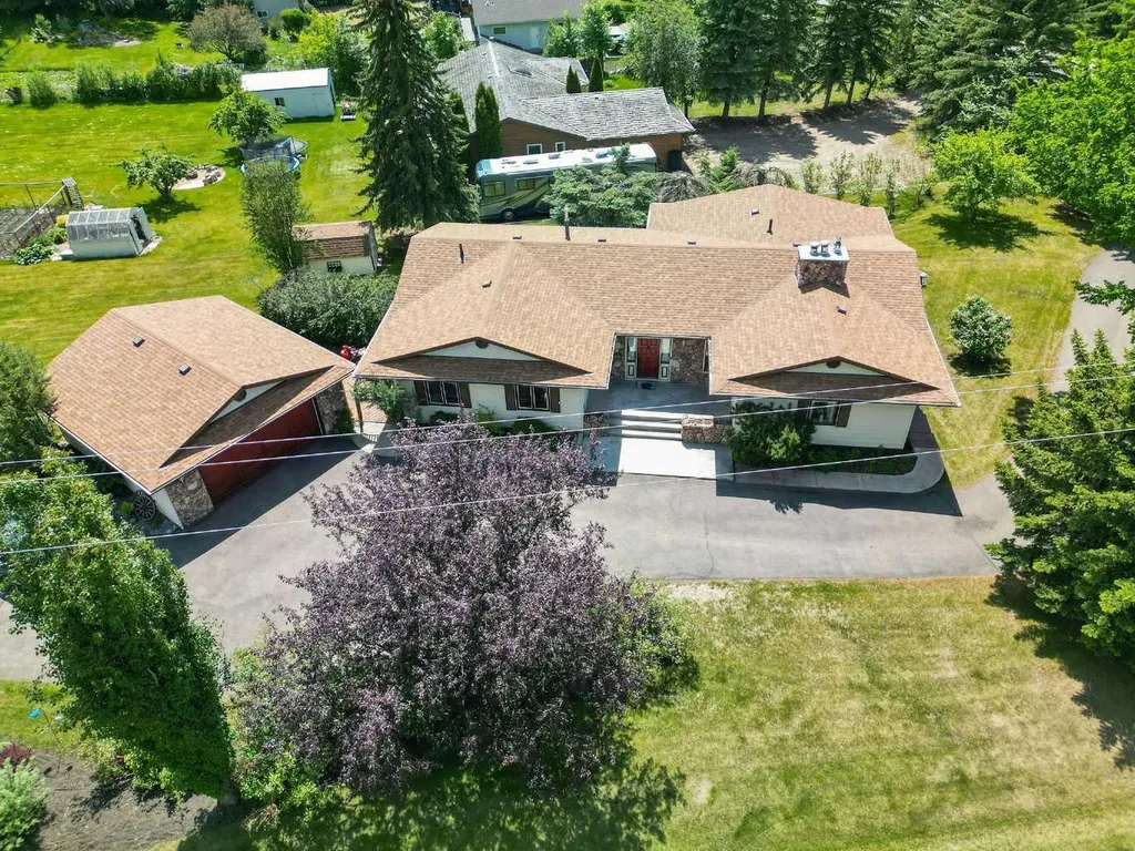 28319 Township Road 384 Rural Red Deer County AB T4S 2A4