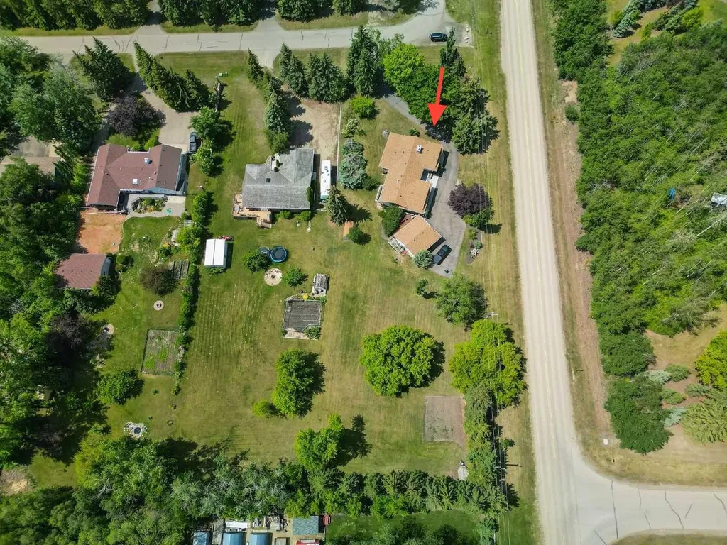 28319 Township Road 384 Rural Red Deer County AB T4S 2A4