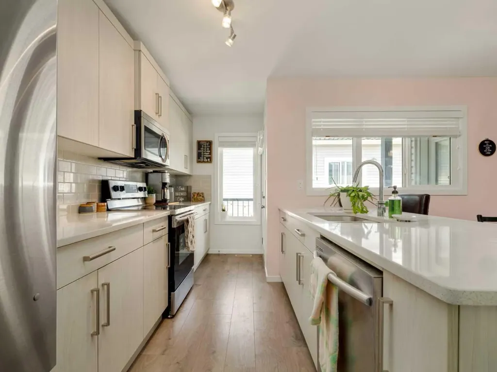 210 Firelight Way W Lethbridge AB T1J 5T3