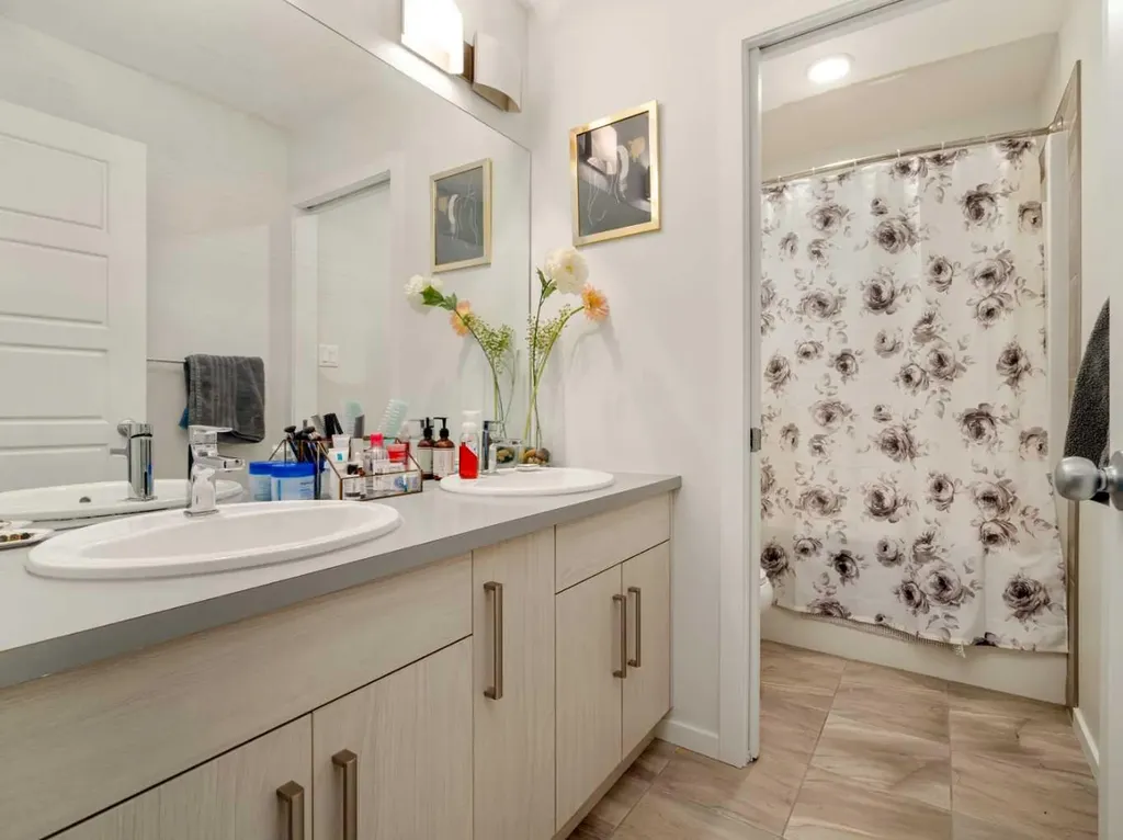 210 Firelight Way W Lethbridge AB T1J 5T3
