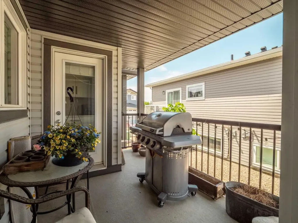 210 Firelight Way W Lethbridge AB T1J 5T3