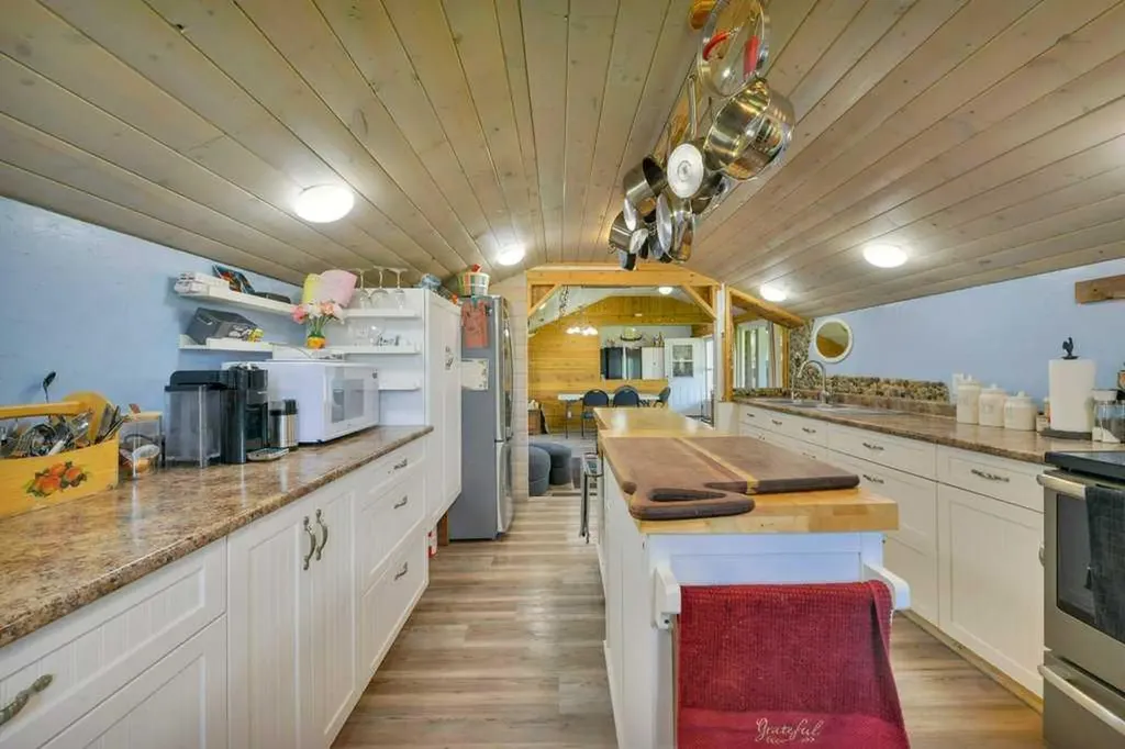 43336 Range Road 215 Rural Camrose County AB T0B 1M0