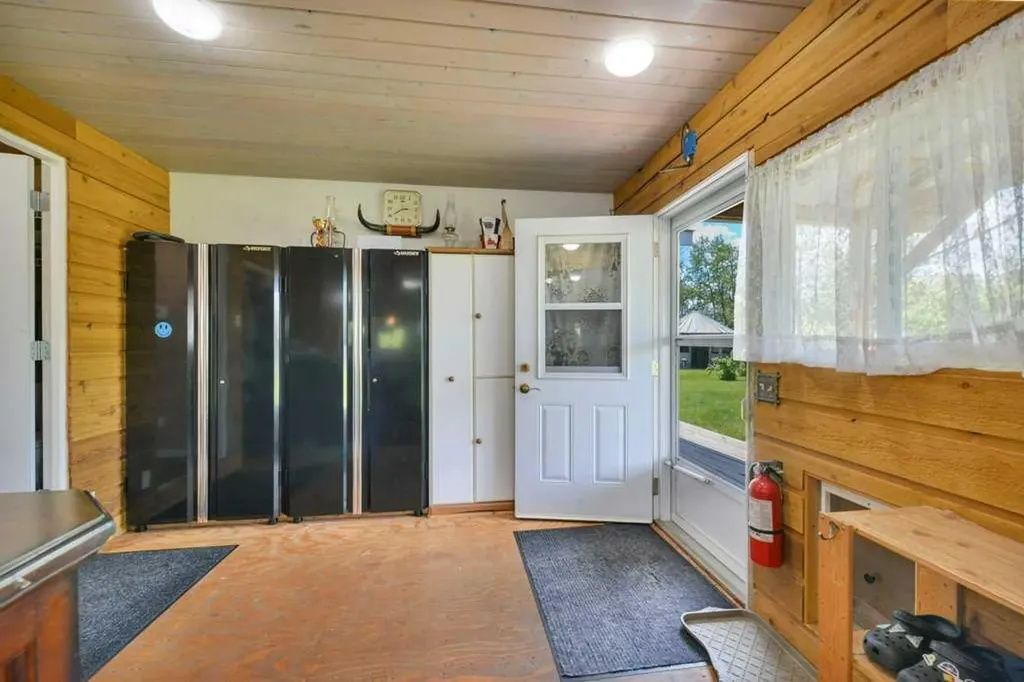 43336 Range Road 215 Rural Camrose County AB T0B 1M0
