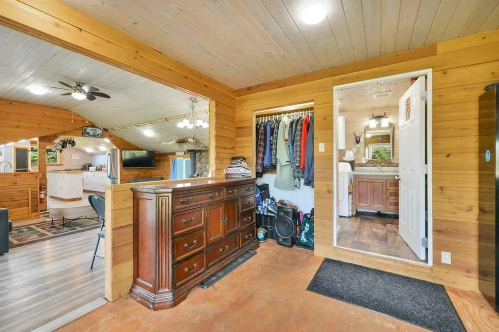 43336 Range Road 215 Rural Camrose County AB T0B 1M0