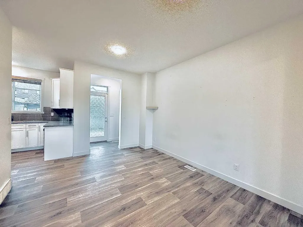 189 Carringvue Way NW Calgary AB T3P 1K6