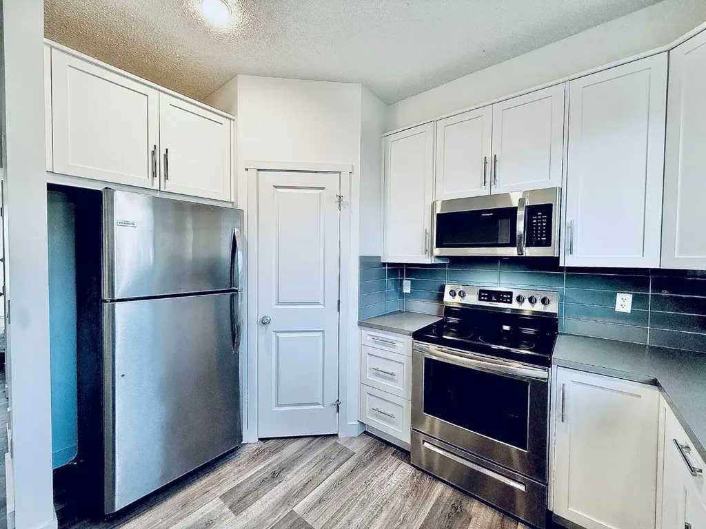 189 Carringvue Way NW Calgary AB T3P 1K6