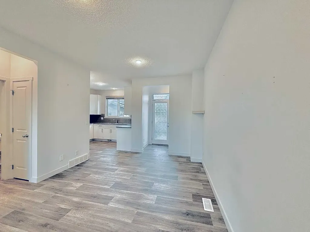 189 Carringvue Way NW Calgary AB T3P 1K6
