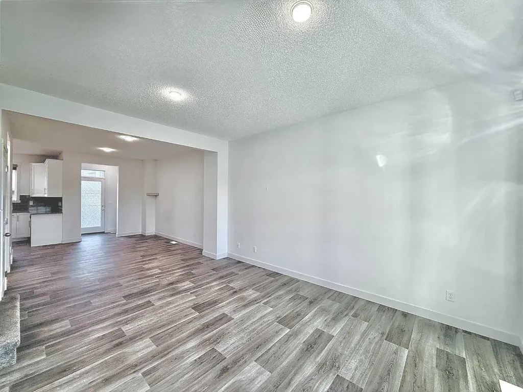 189 Carringvue Way NW Calgary AB T3P 1K6