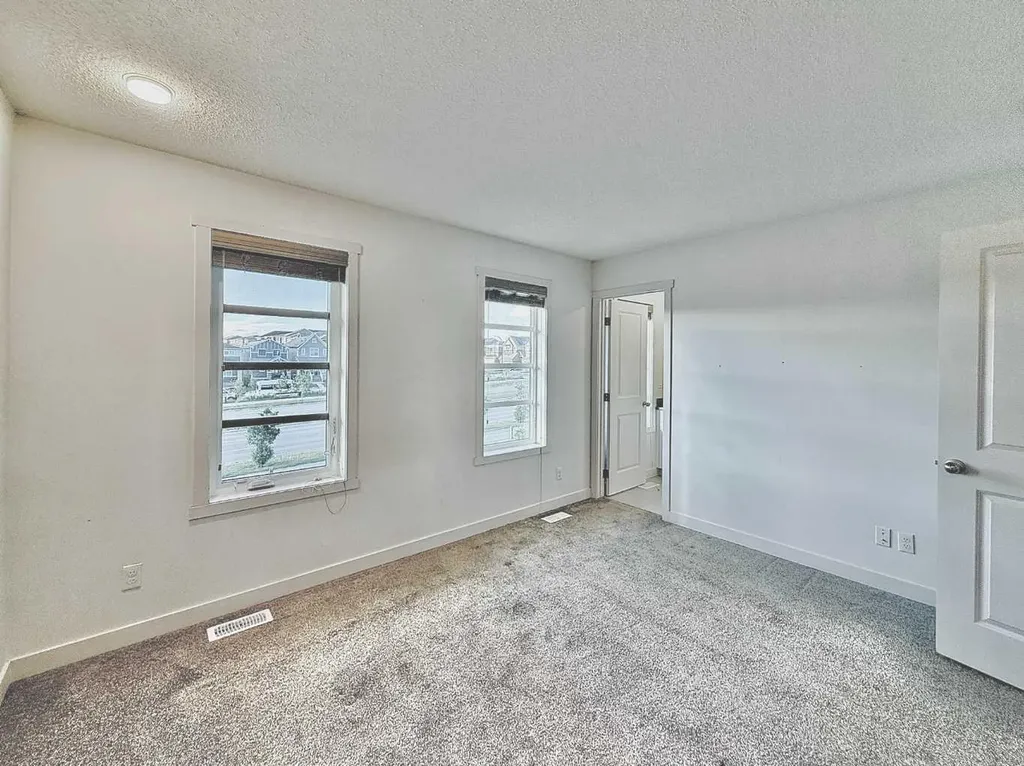 189 Carringvue Way NW Calgary AB T3P 1K6