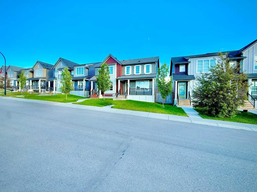 189 Carringvue Way NW Calgary AB T3P 1K6