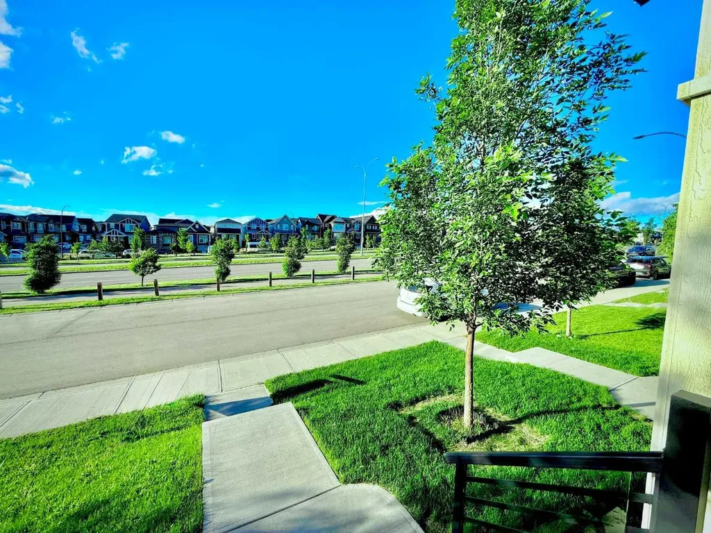 189 Carringvue Way NW Calgary AB T3P 1K6