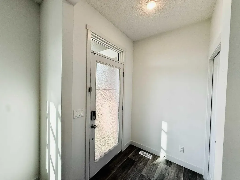 189 Carringvue Way NW Calgary AB T3P 1K6