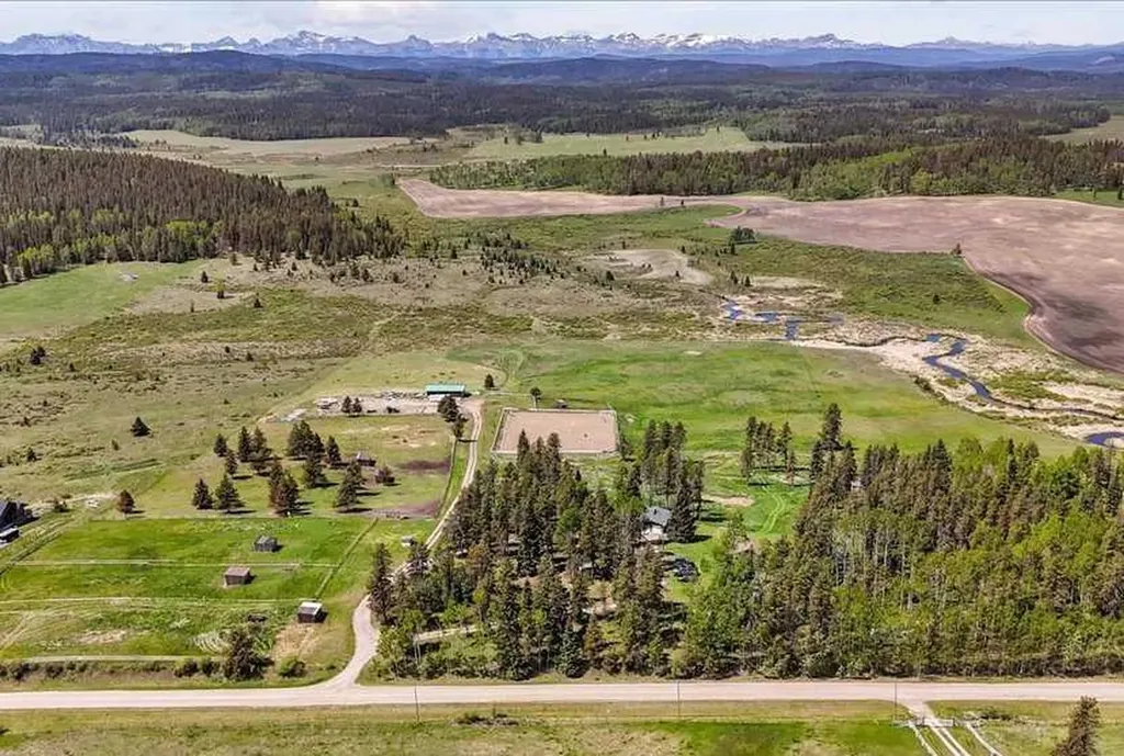 282175 Range Road 55 Rural Rocky View County AB T4C 2W1