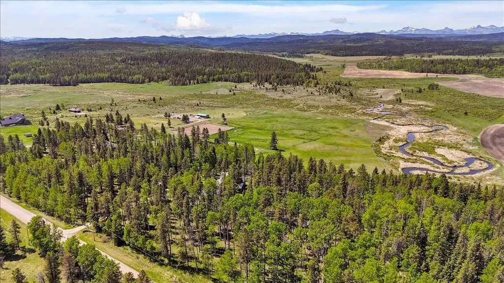 282175 Range Road 55 Rural Rocky View County AB T4C 2W1