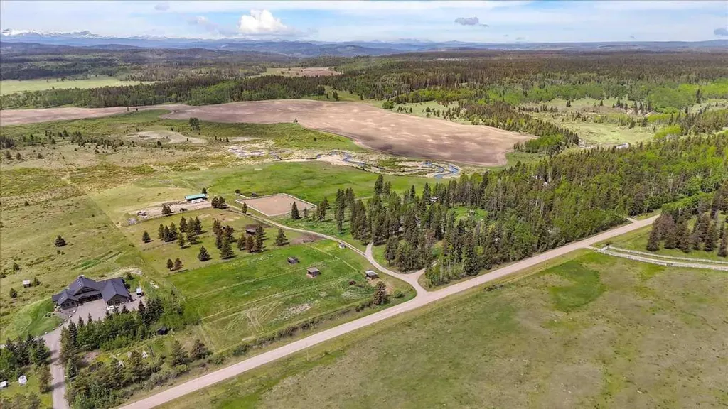 282175 Range Road 55 Rural Rocky View County AB T4C 2W1