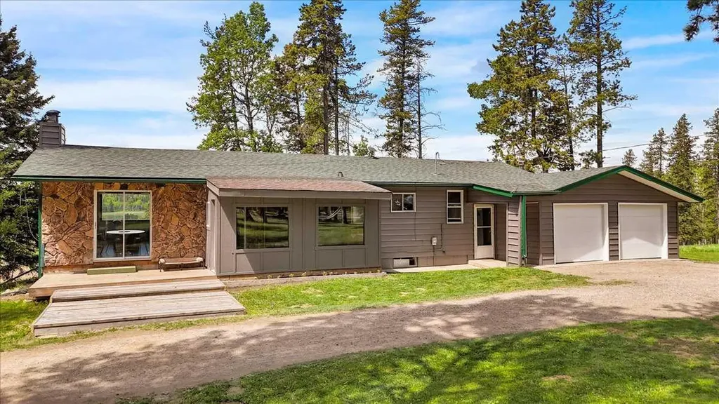282175 Range Road 55 Rural Rocky View County AB T4C 2W1