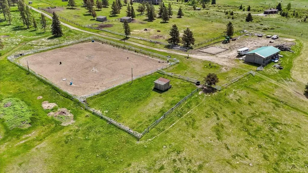 282175 Range Road 55 Rural Rocky View County AB T4C 2W1