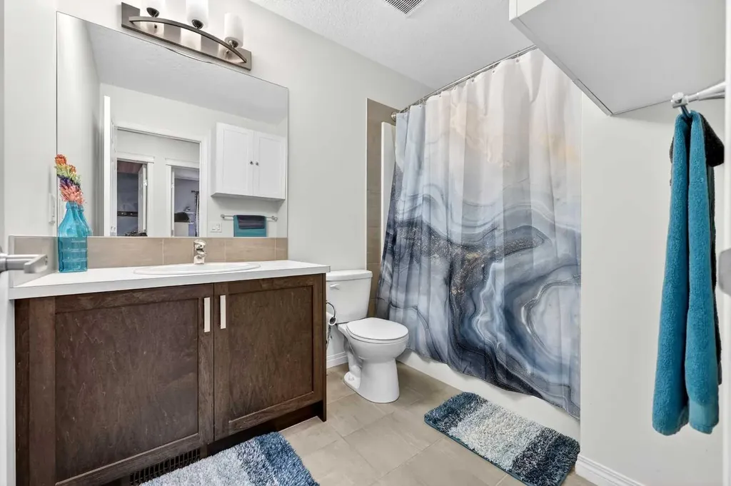 51 Buckskin Way Cochrane AB T4C 2P1