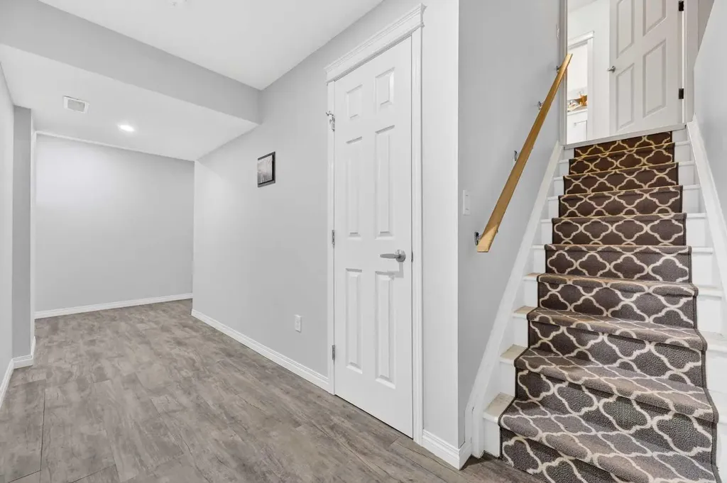 51 Buckskin Way Cochrane AB T4C 2P1