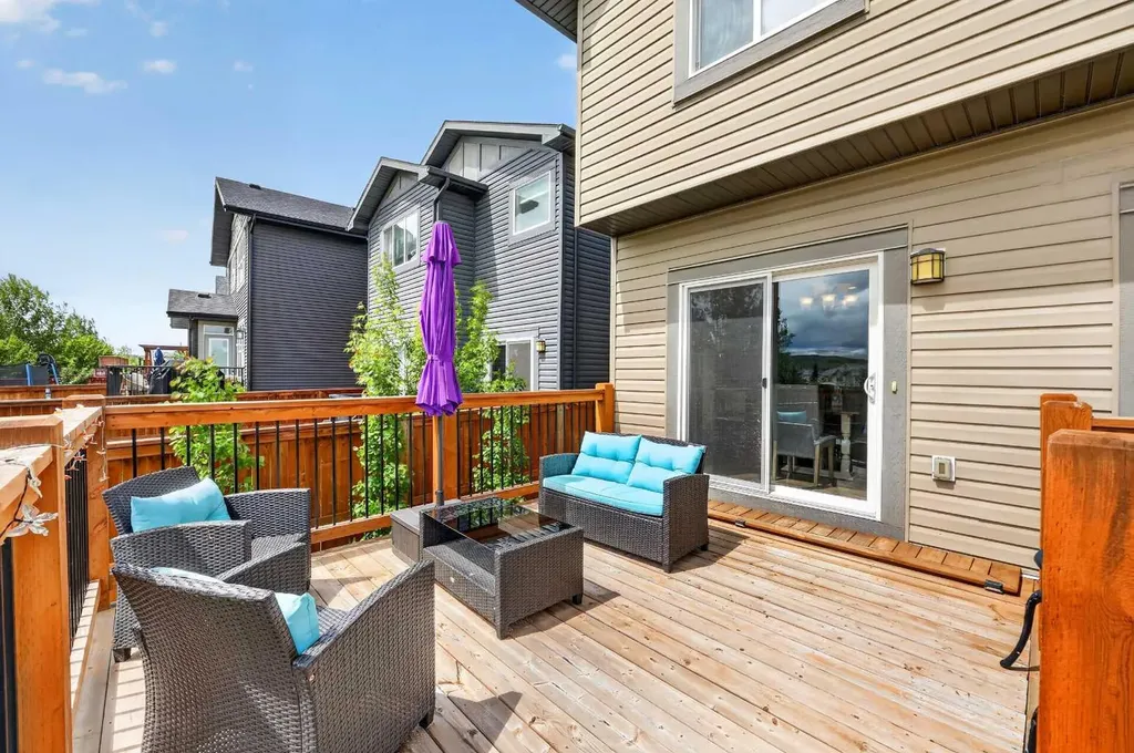 51 Buckskin Way Cochrane AB T4C 2P1