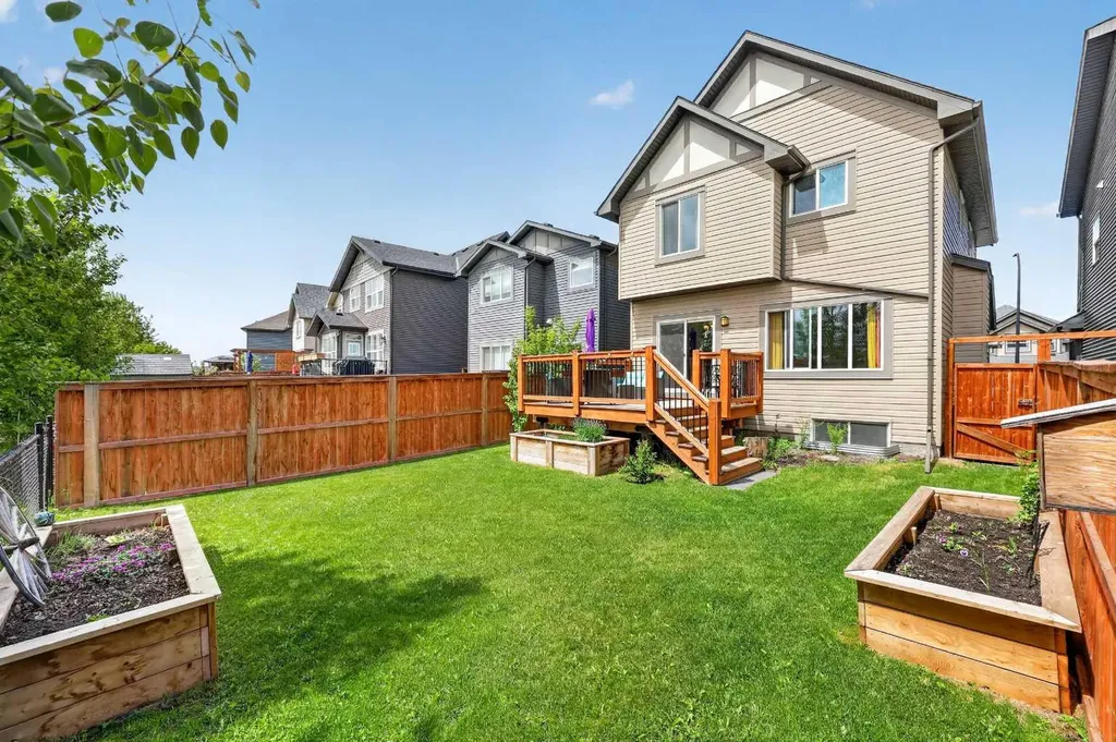 51 Buckskin Way Cochrane AB T4C 2P1