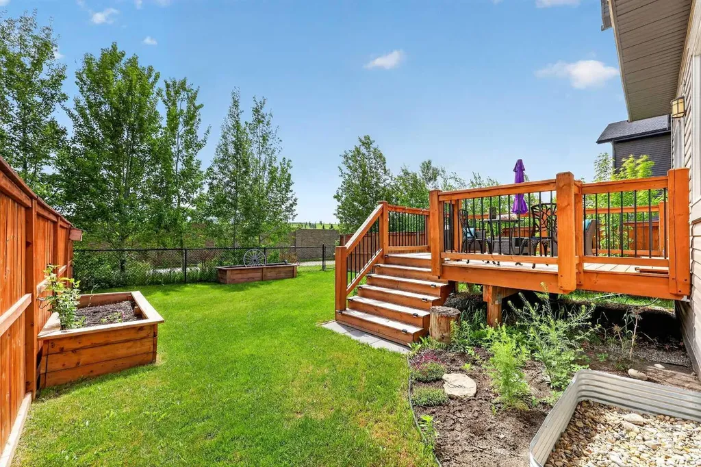 51 Buckskin Way Cochrane AB T4C 2P1