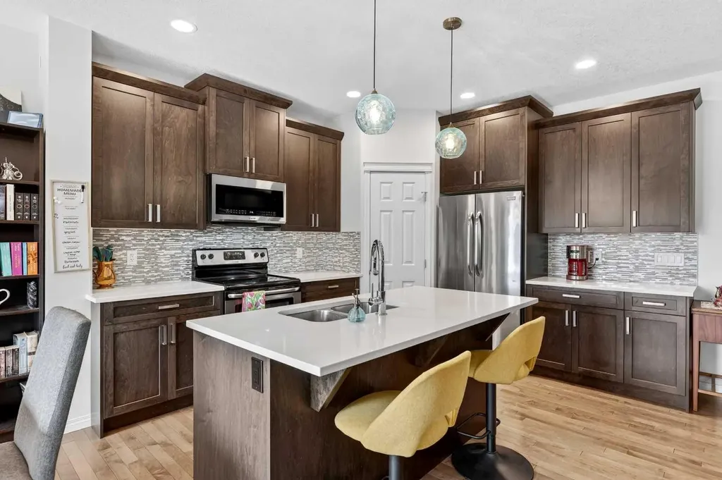 51 Buckskin Way Cochrane AB T4C 2P1