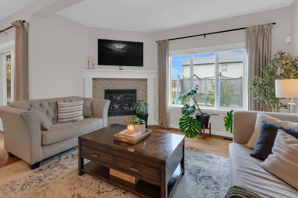 1373 Ravenswood Drive SE Airdrie AB T4A 0L8