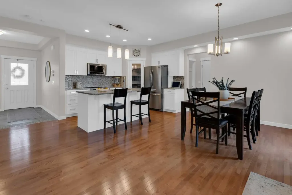 1373 Ravenswood Drive SE Airdrie AB T4A 0L8