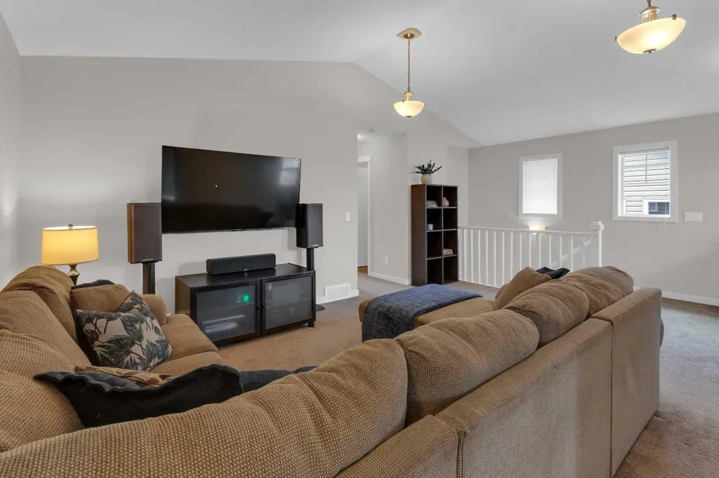 1373 Ravenswood Drive SE Airdrie AB T4A 0L8