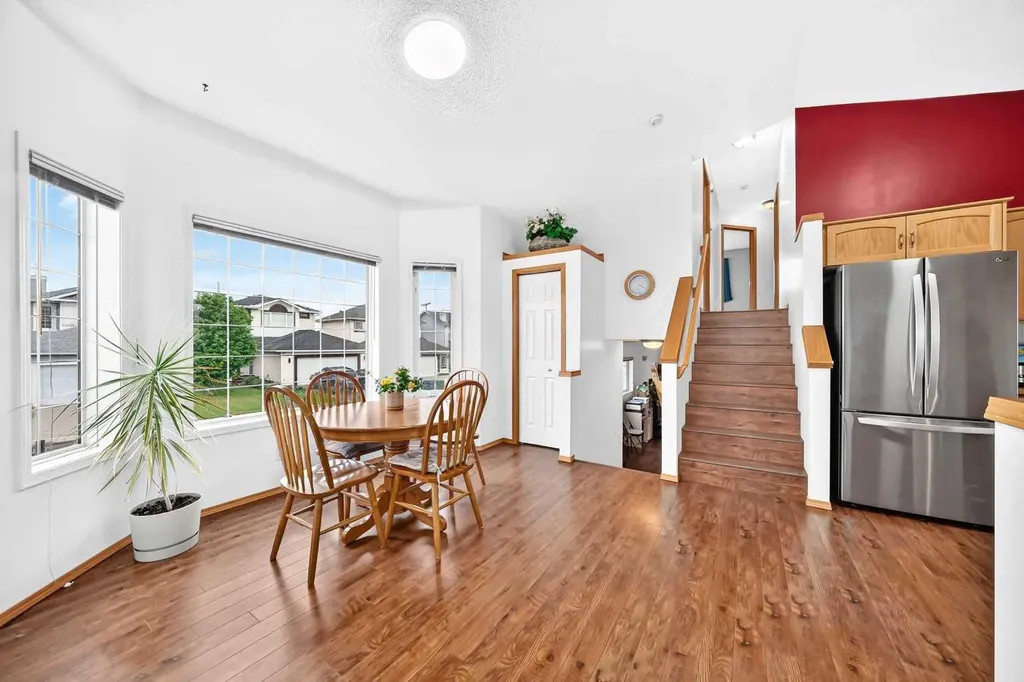 98 Country Hills Heights NW Calgary AB T3K4Y6