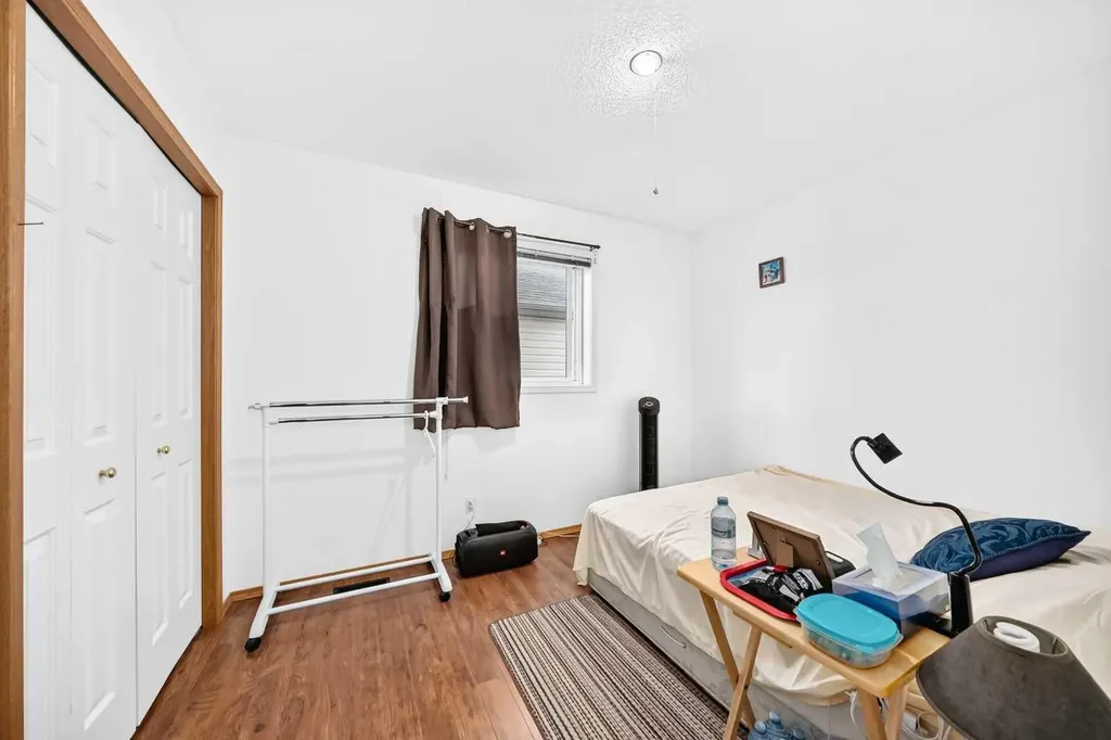 98 Country Hills Heights NW Calgary AB T3K4Y6