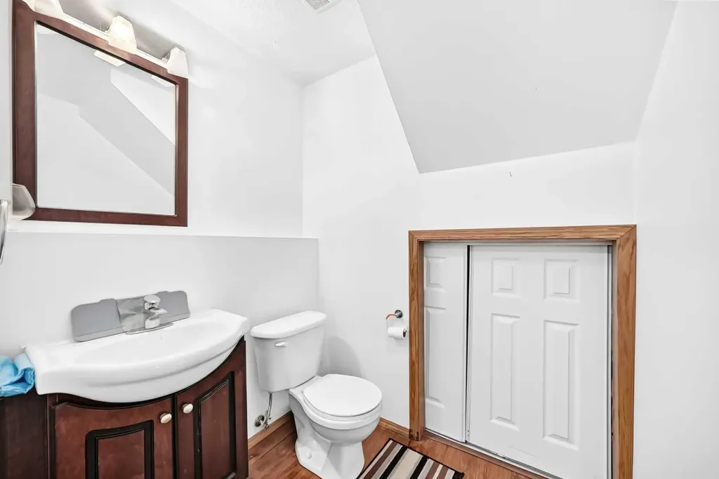 98 Country Hills Heights NW Calgary AB T3K4Y6