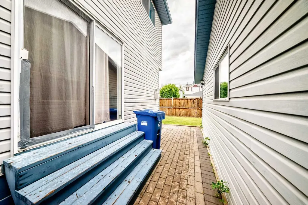 98 Country Hills Heights NW Calgary AB T3K4Y6