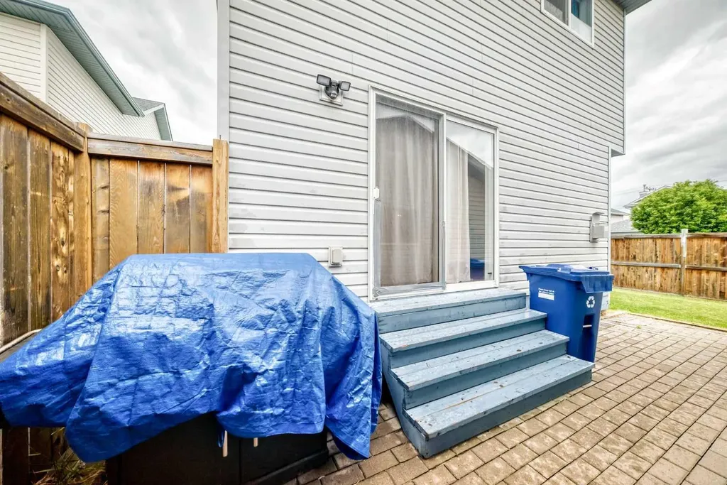 98 Country Hills Heights NW Calgary AB T3K4Y6