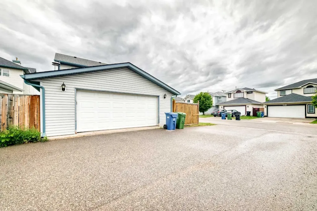 98 Country Hills Heights NW Calgary AB T3K4Y6