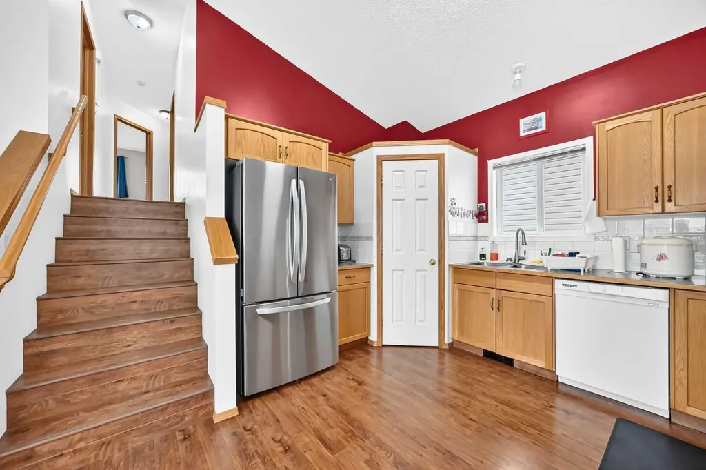 98 Country Hills Heights NW Calgary AB T3K4Y6